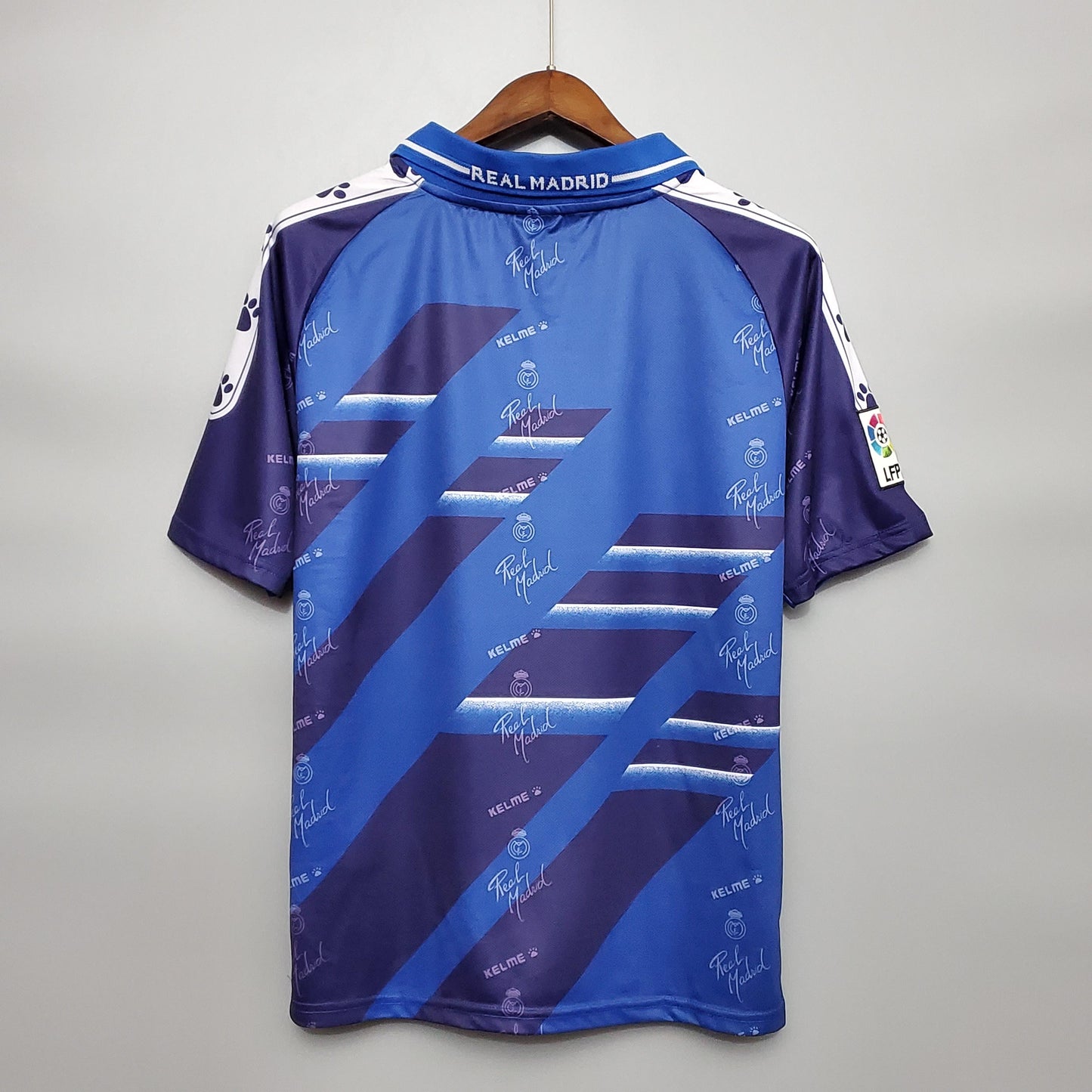 Real Madrid 1994-96 Away