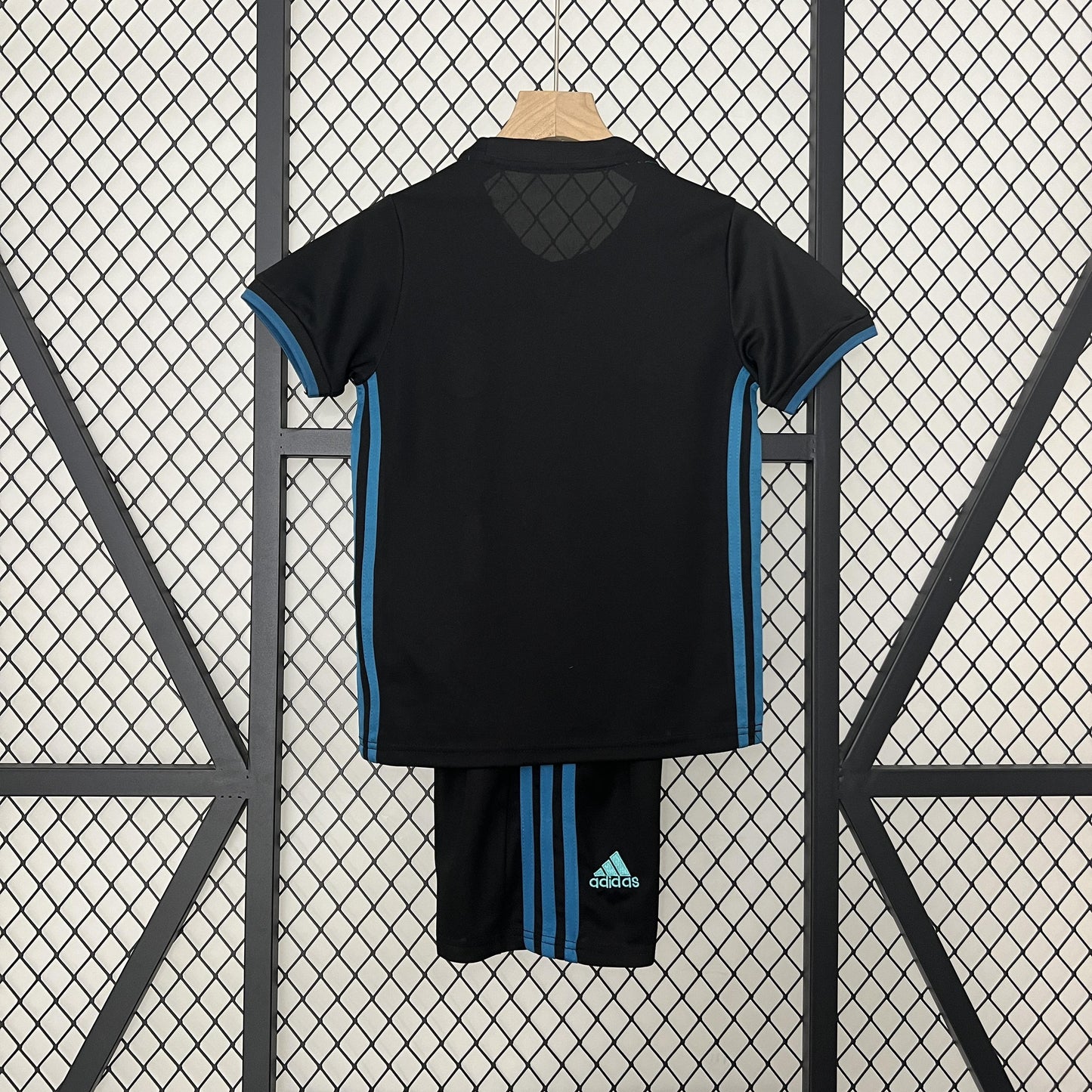 Real Madrid 2017-18 Away - KIDS