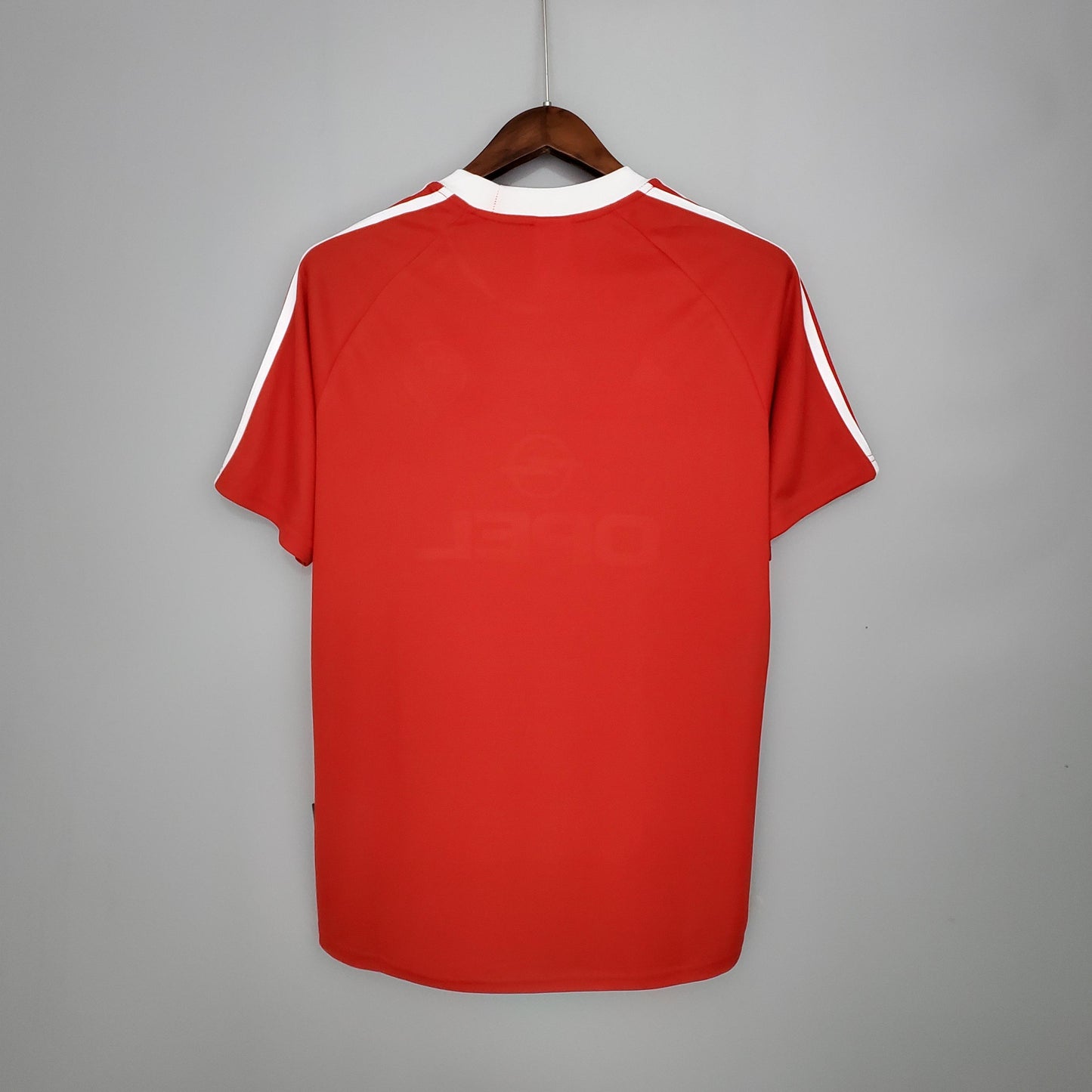 Bayern Munich 2000-01 Home