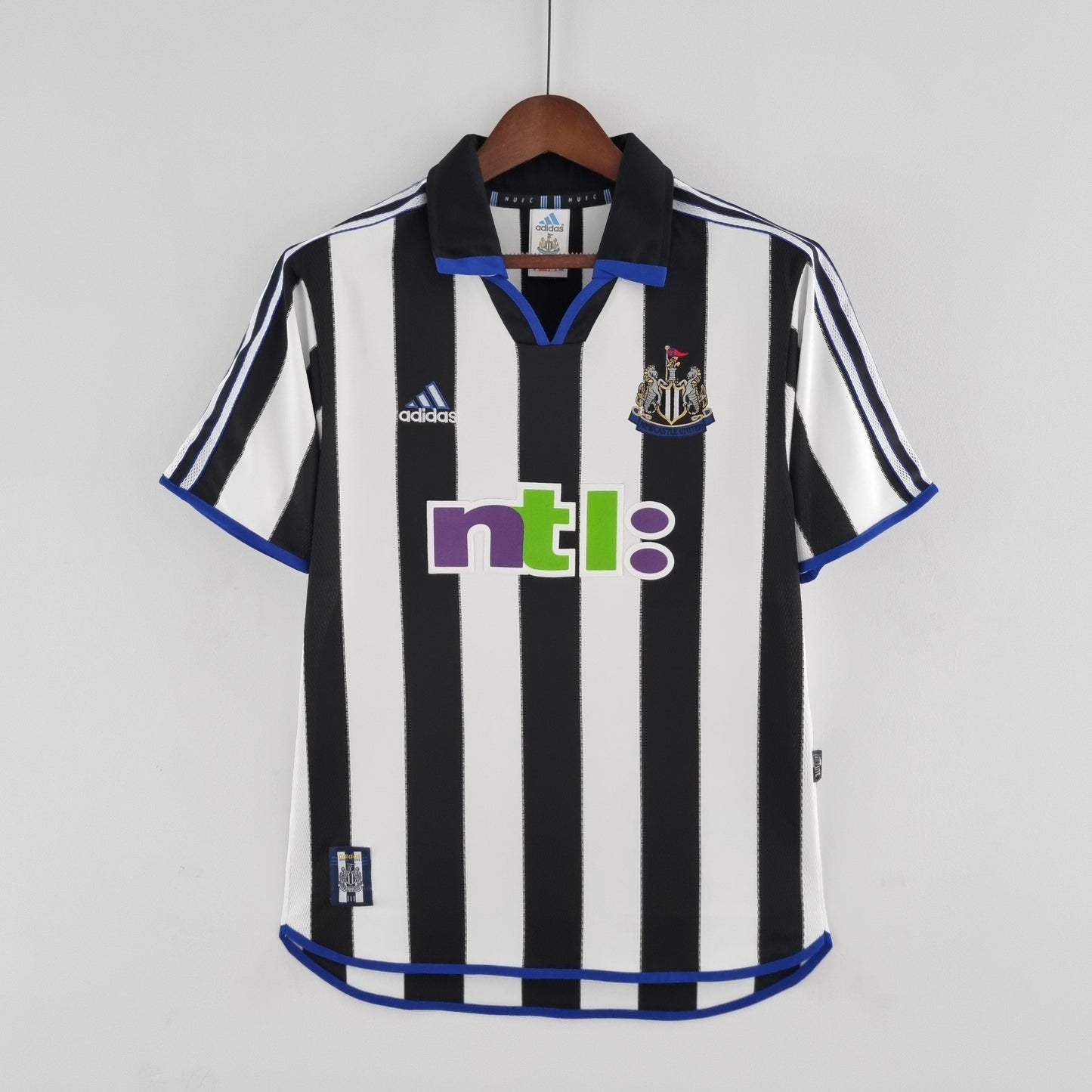 Newcastle United 2000-01 Home