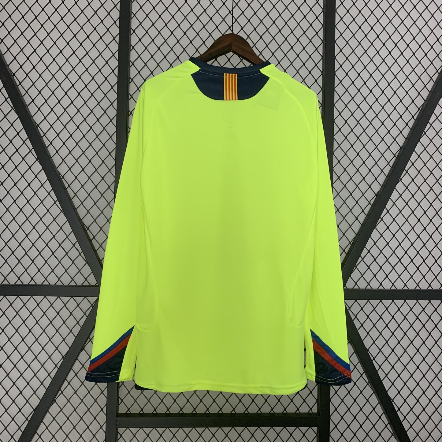 Barcelona 2005-06 Away Jersey