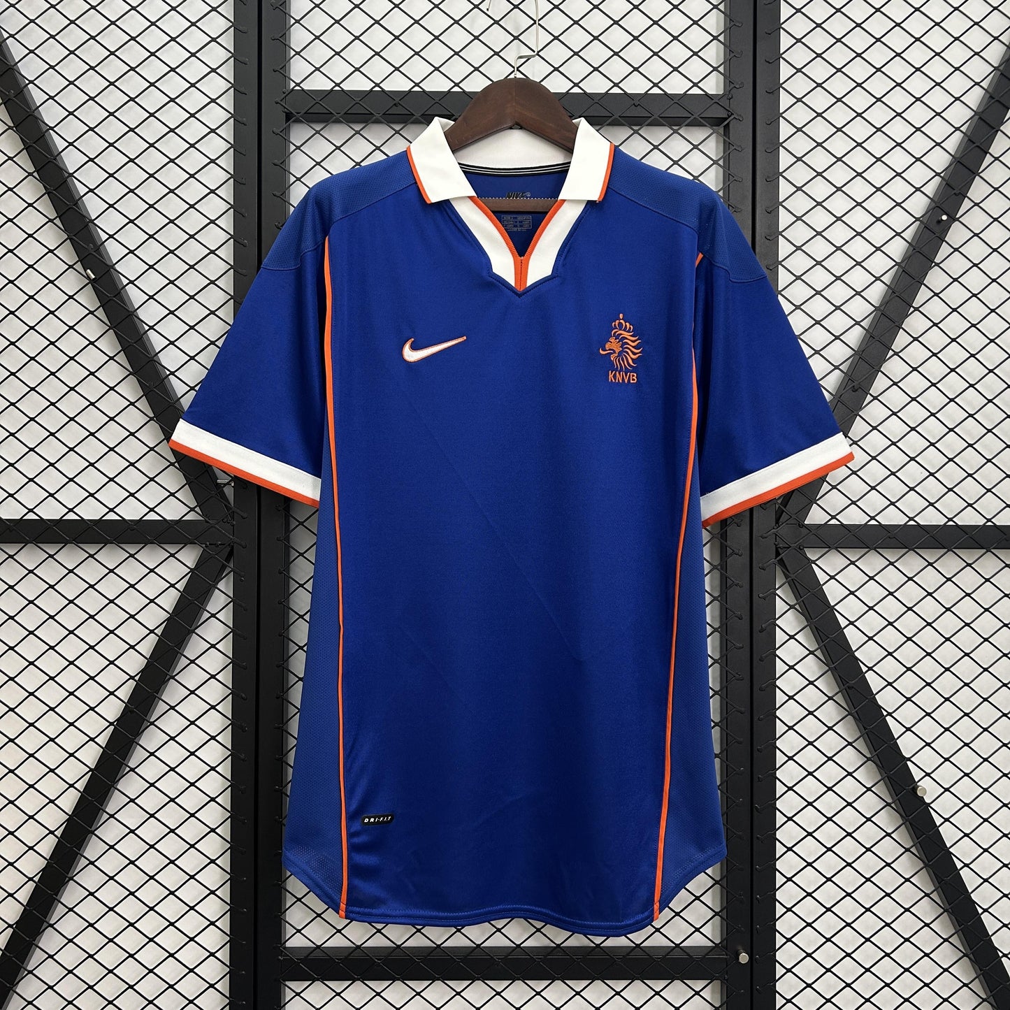Holland 1998 Home