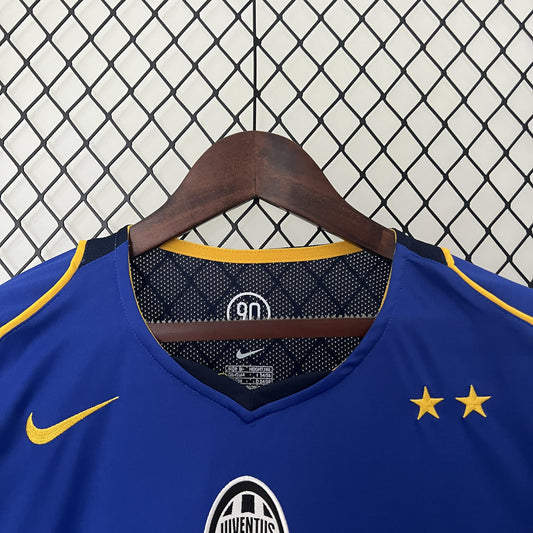 Juventus 2004-05 Away