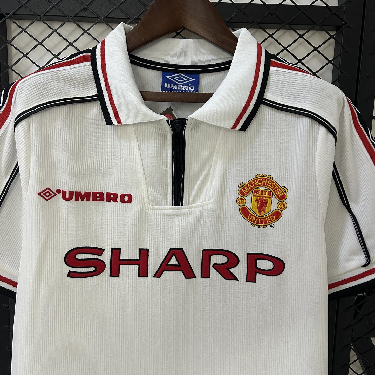 Manchester United 1998-99 Commemorative Edition