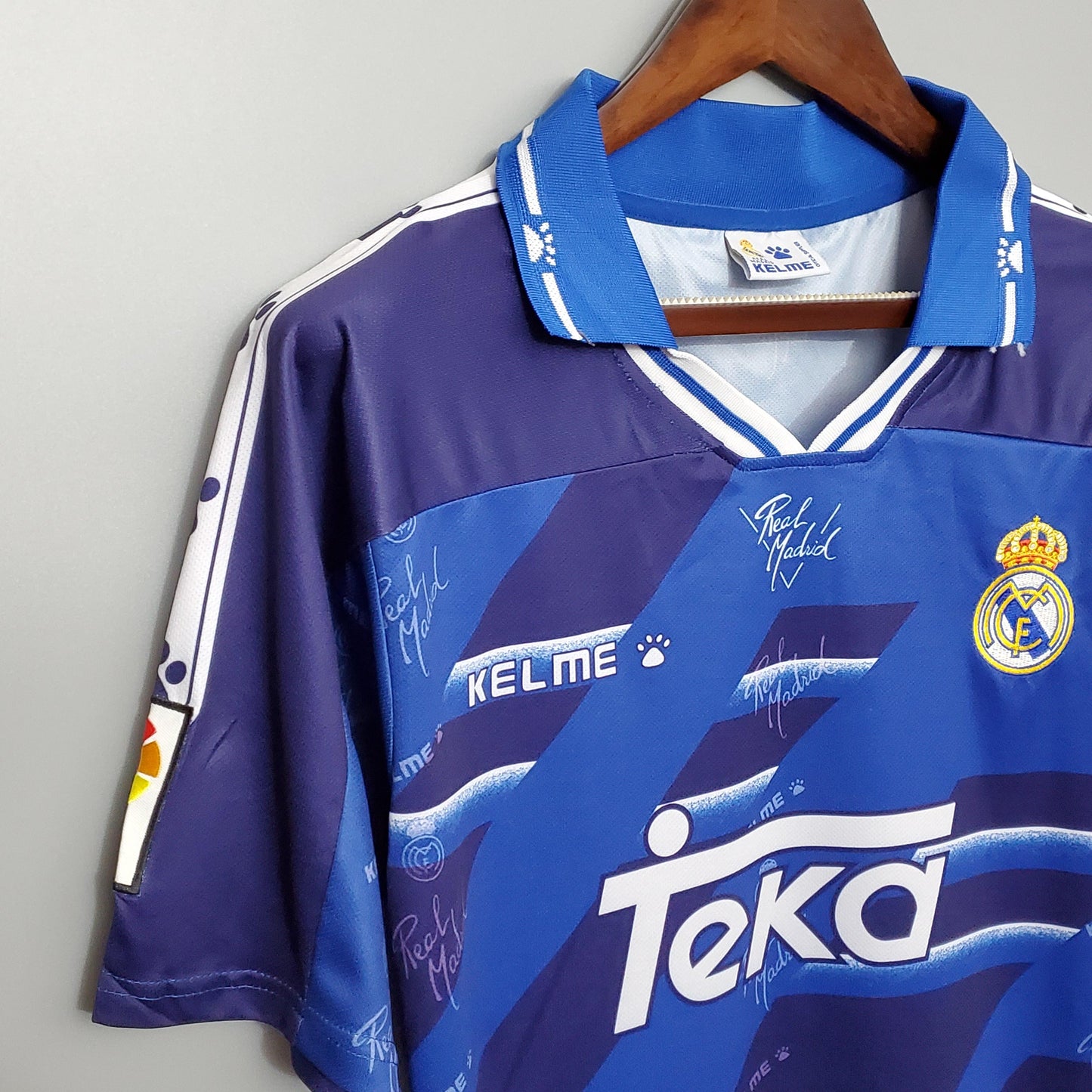 Real Madrid 1994-96 Away