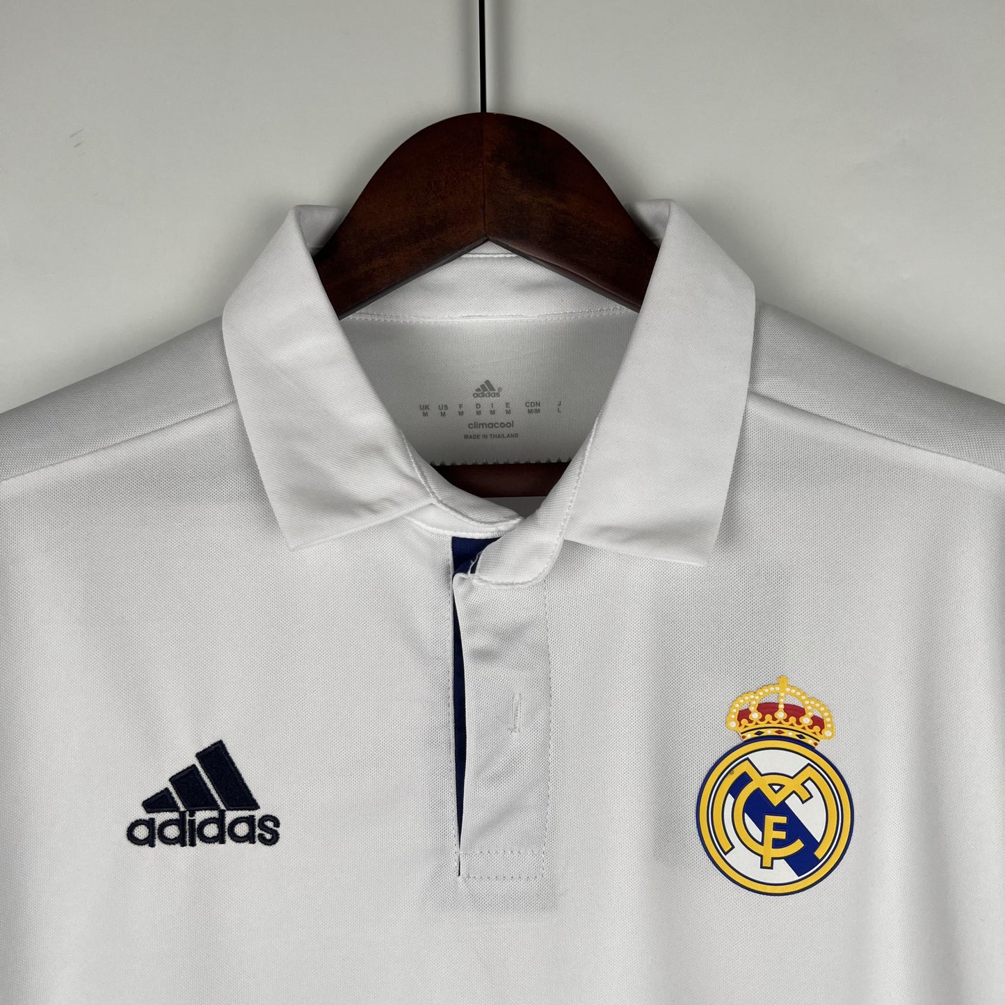 Real Madrid 2016-17 Home