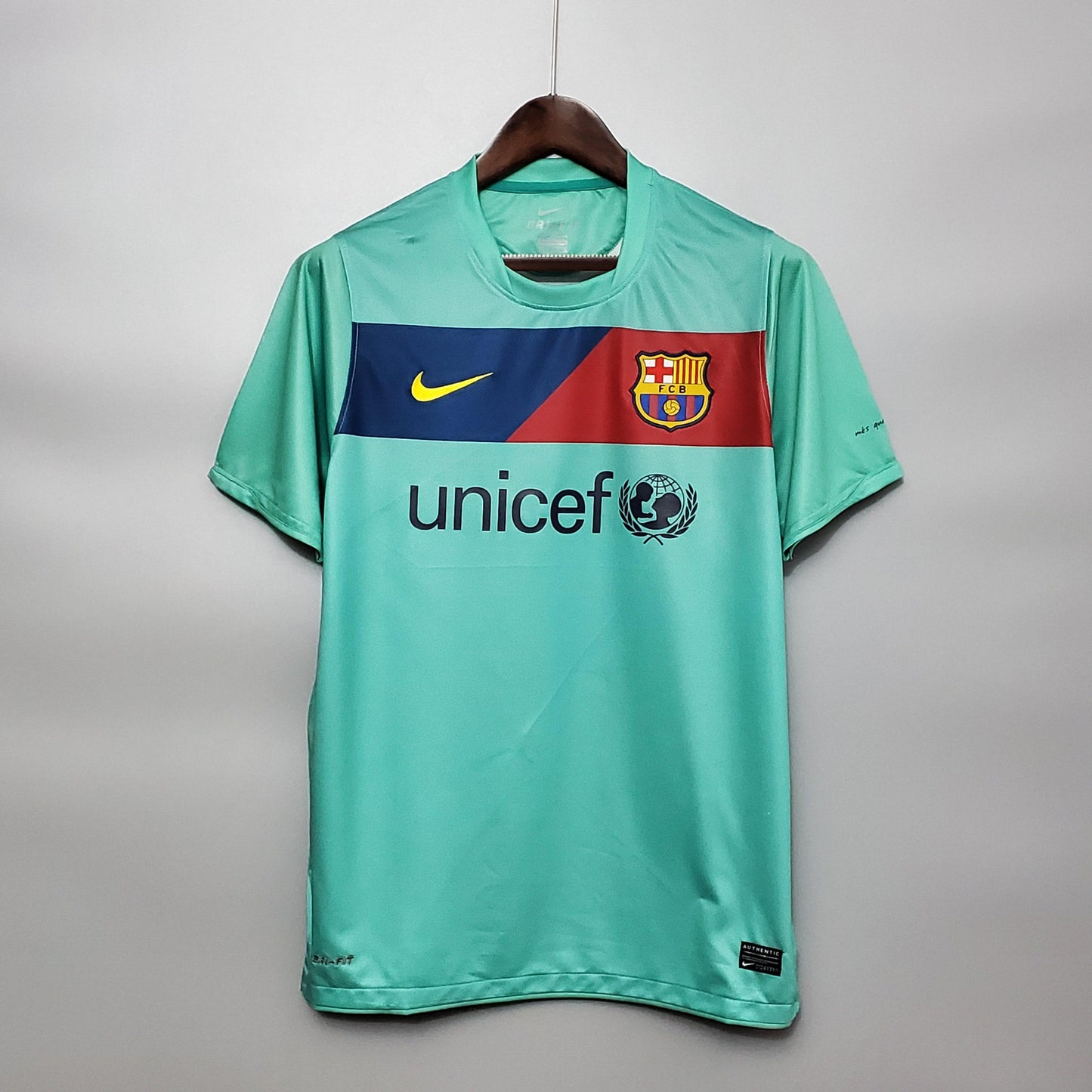 Barcelona 2010-11 Away