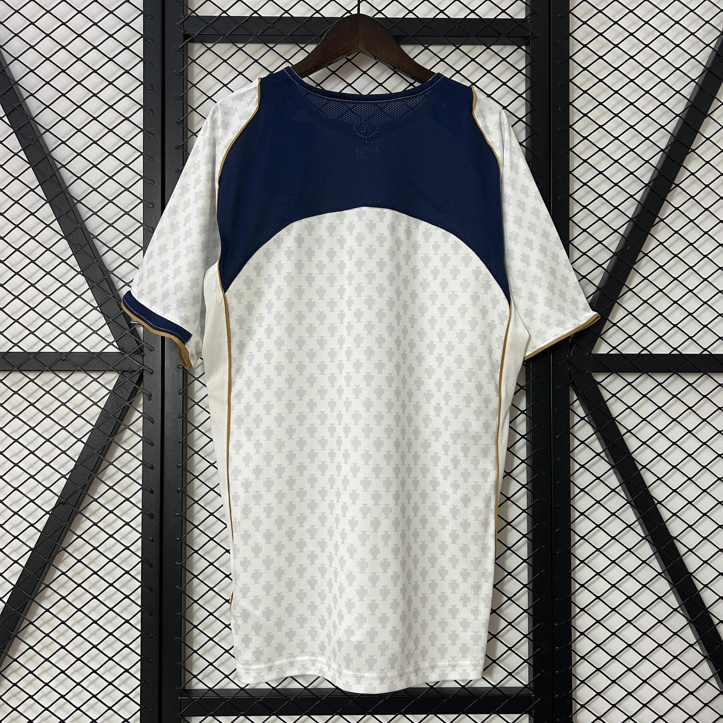 Portugal 2004 Away