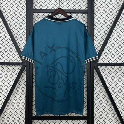 Ajax 1995-96 away