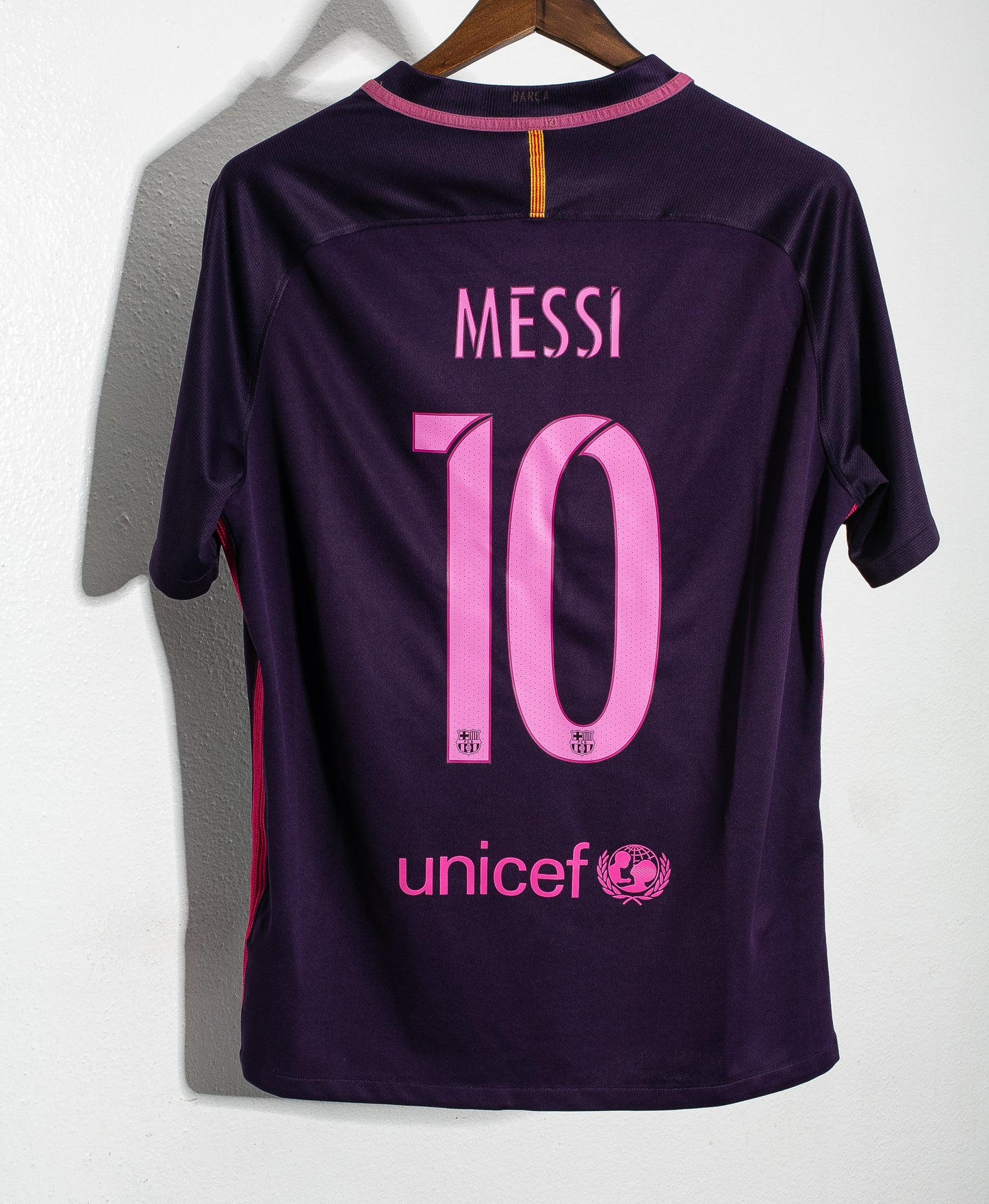 Barcelona 2016-17 Away