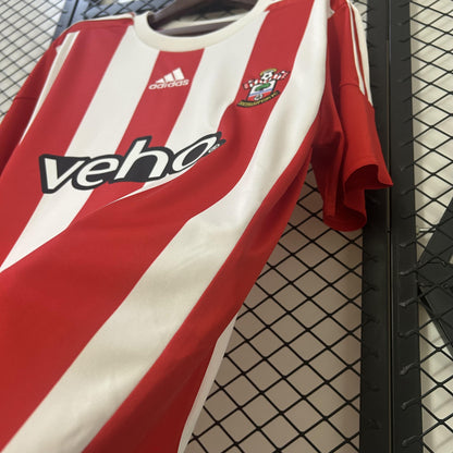 Southampton 2015-16 Home