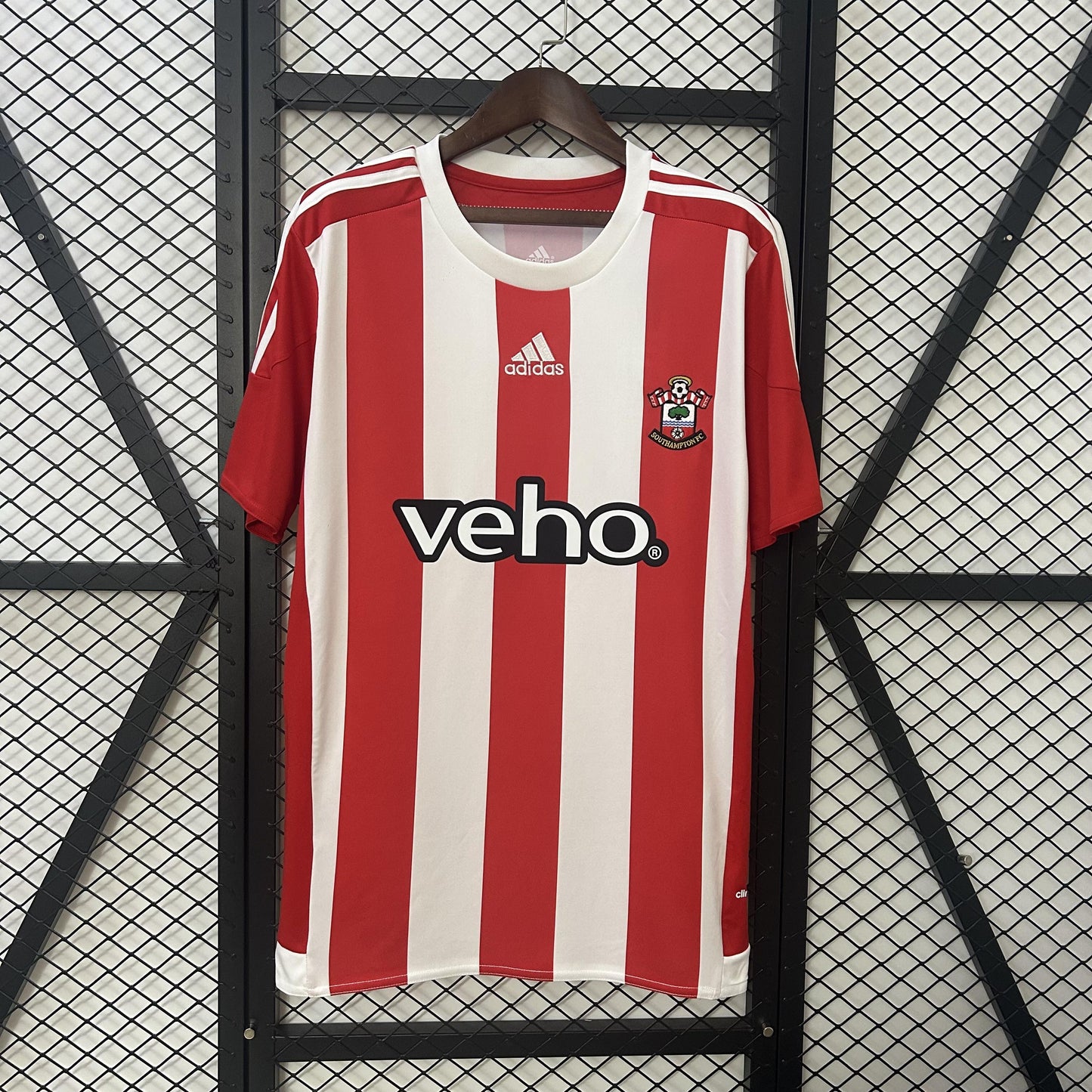 Southampton 2015-16 Home