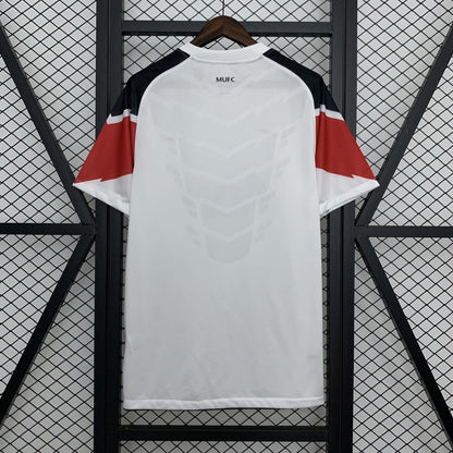 Manchester United 2010-11 Away