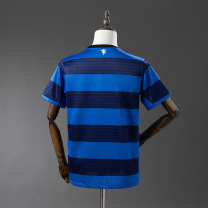 Manchester United 2011-12 Away