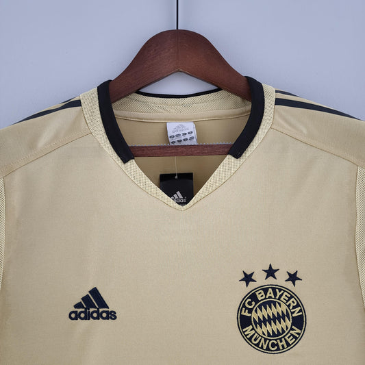 Bayern Munich 2004-05 Away