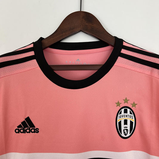 Juventus 2015-16 Away