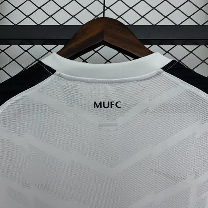 Manchester United 2010-11 Away