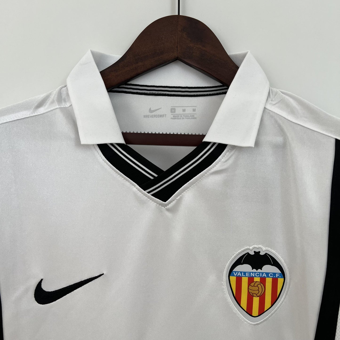 Valencia 2000-01 Home