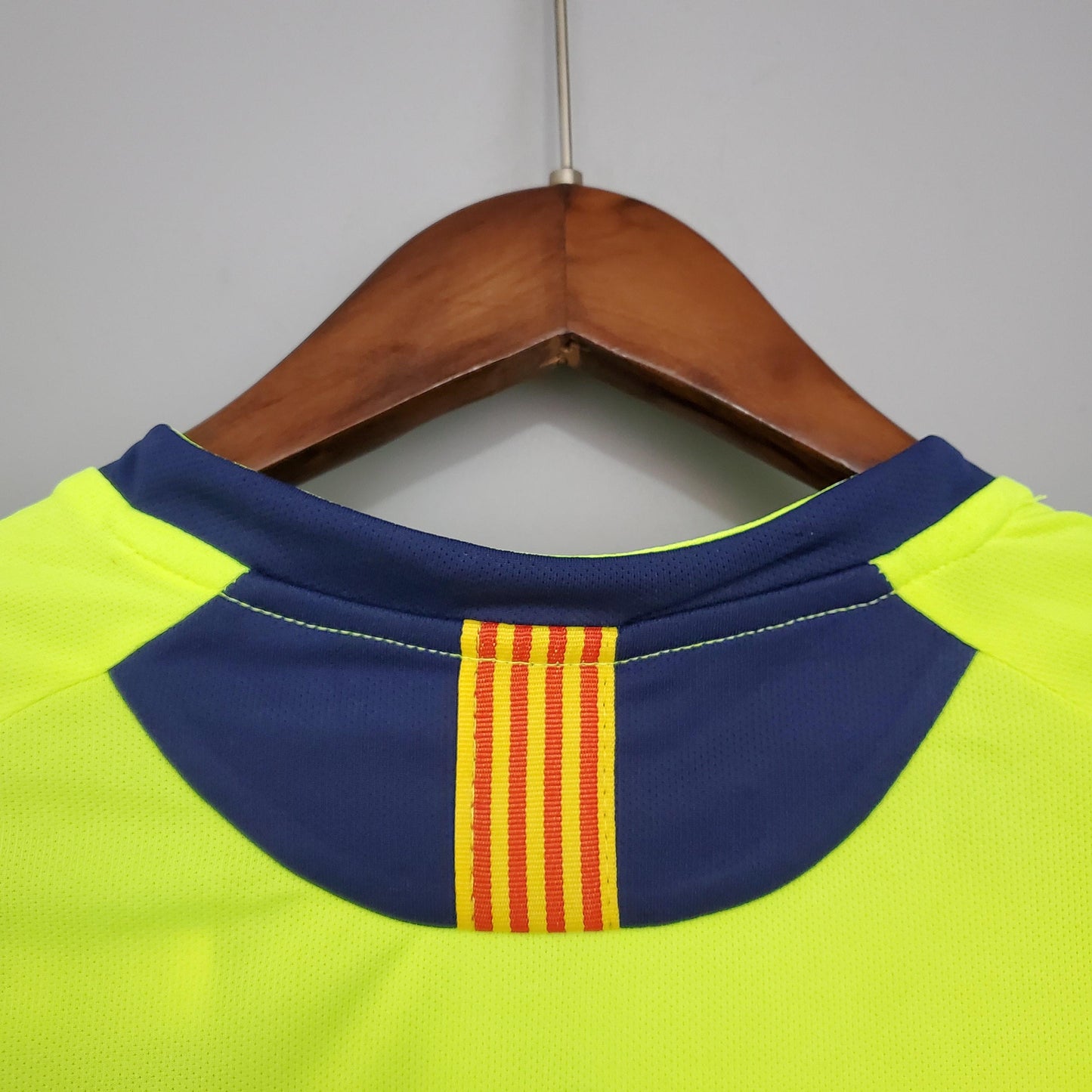 Barcelona 2005-06 Away