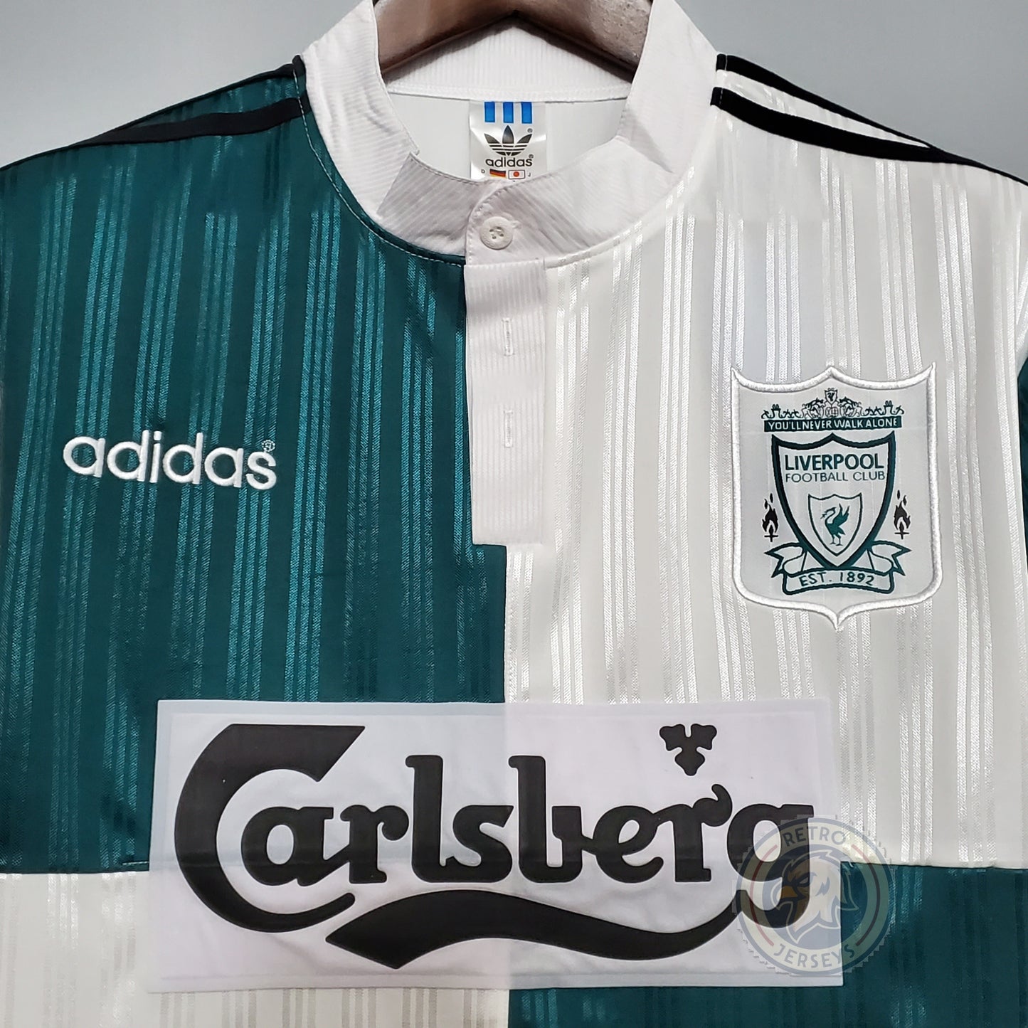 Liverpool 1995-96 Away