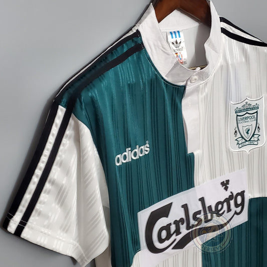 Liverpool 1995-96 Away