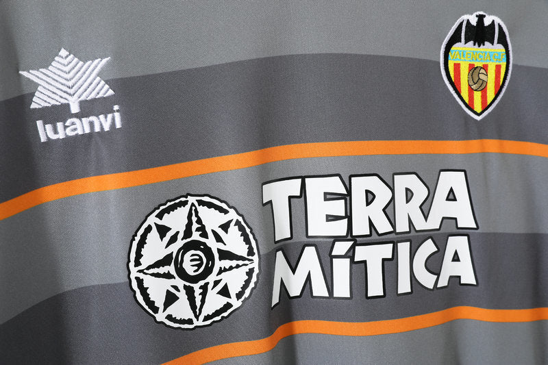 Valencia 1999-00 Third