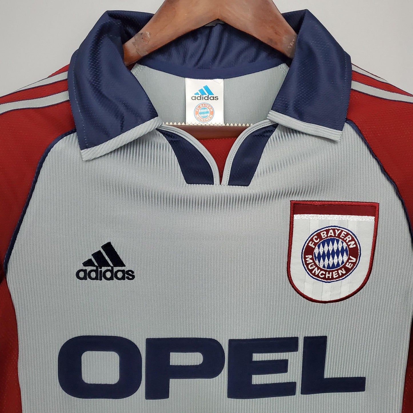 Bayern Munich 1998-99 Away