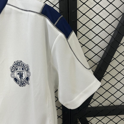Manchester United 2000-01 Away