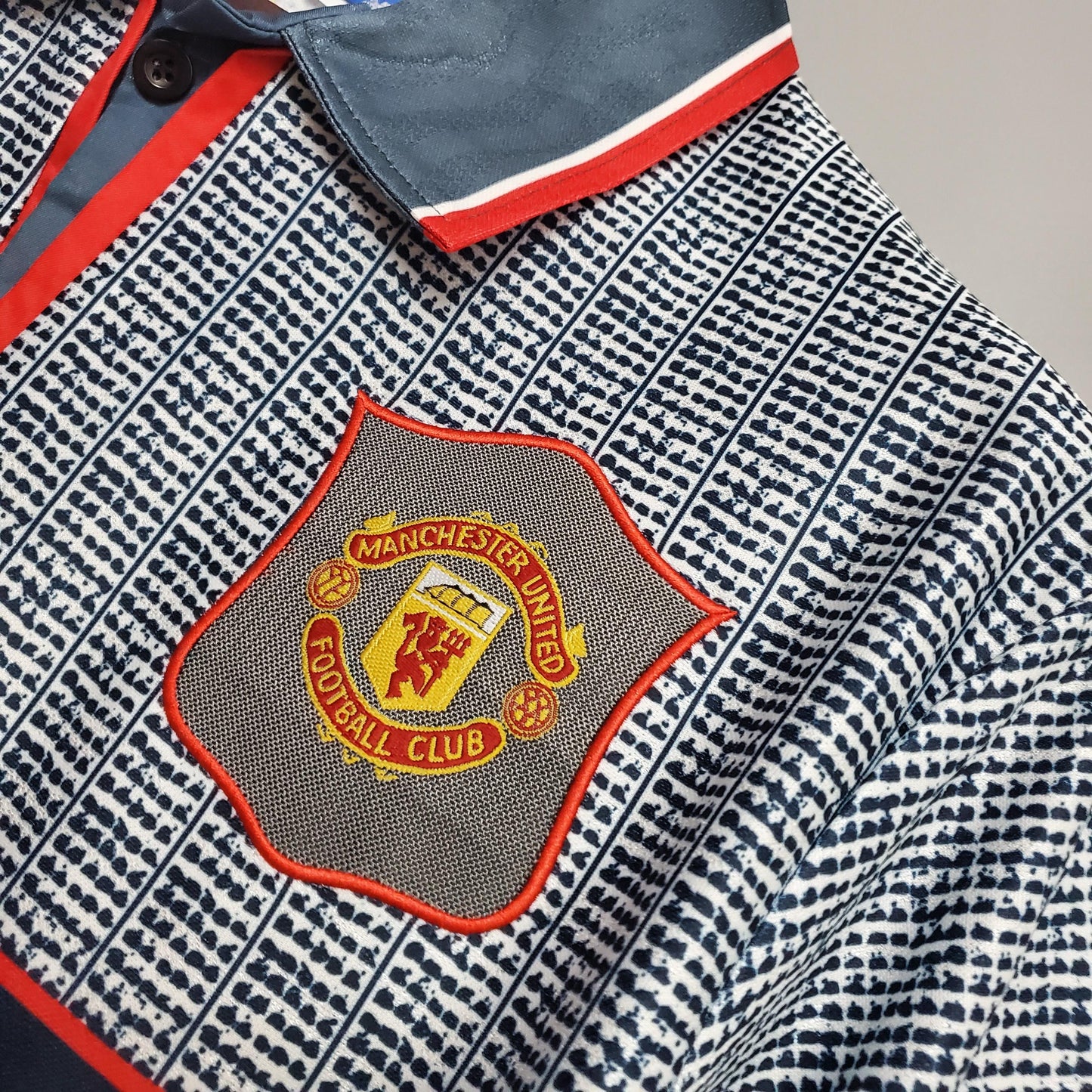 Manchester United 1995-96 Away