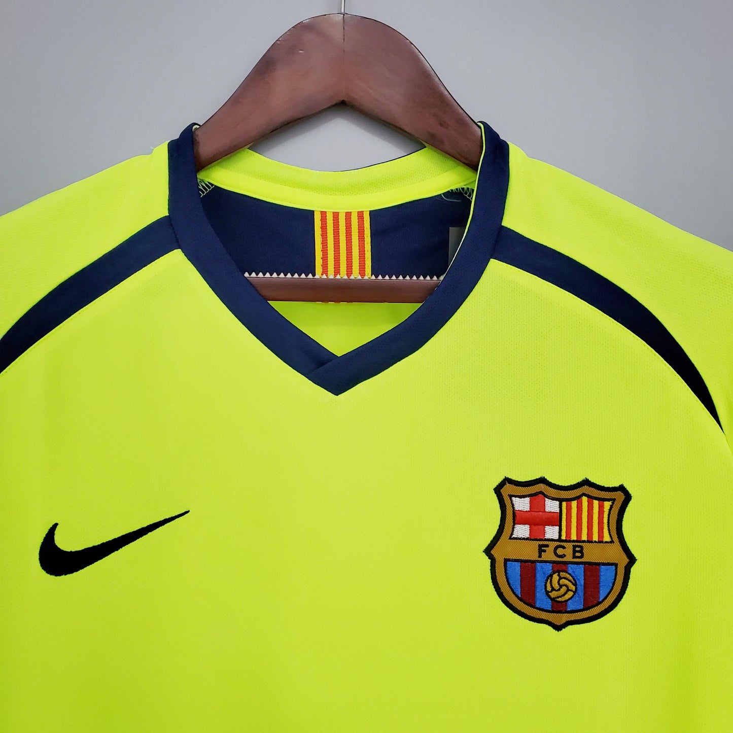 Barcelona 2005-06 Away