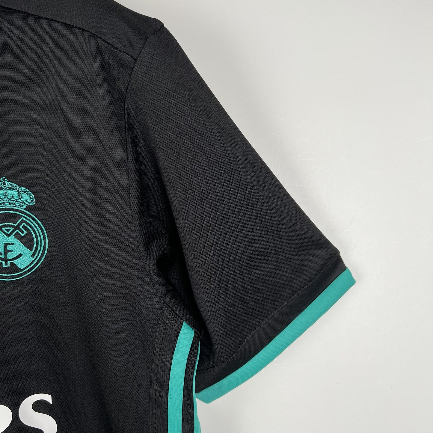 Real Madrid 2017-18 Away