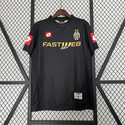 Juventus 2001-02 Away
