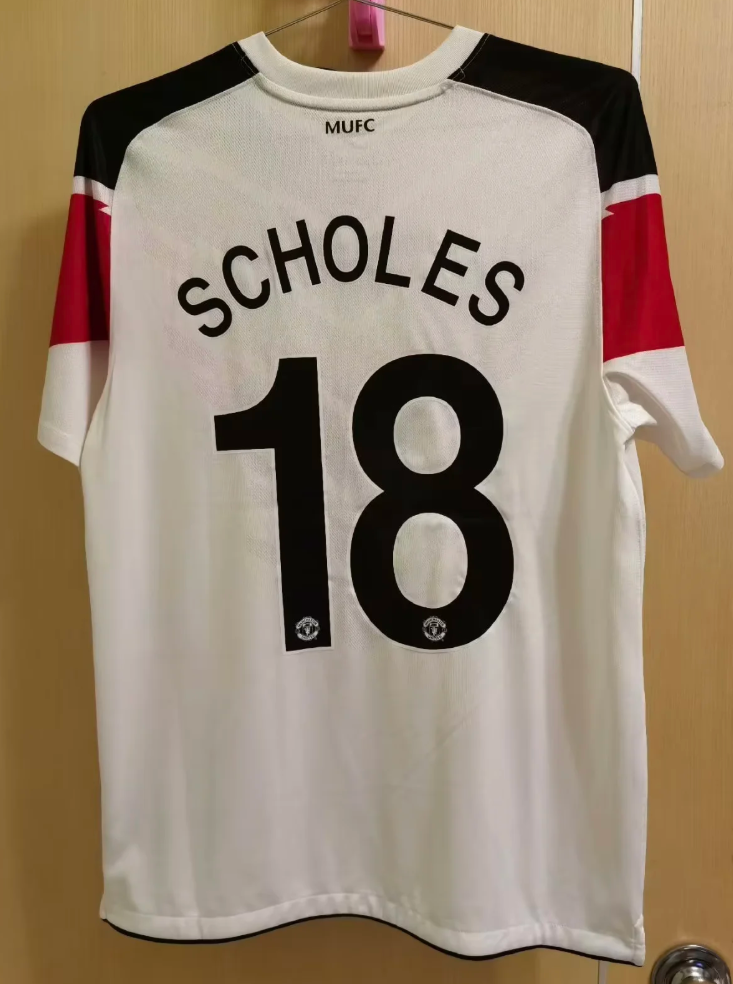 Manchester United 2010-11 Away