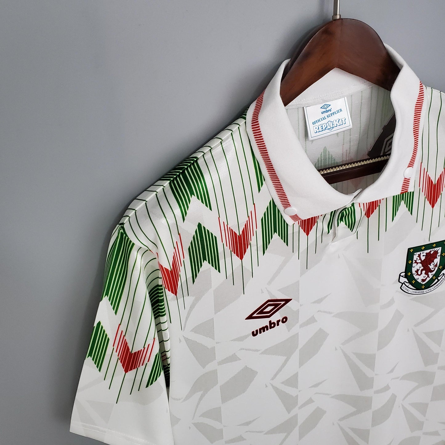 Wales 1990-92 Away