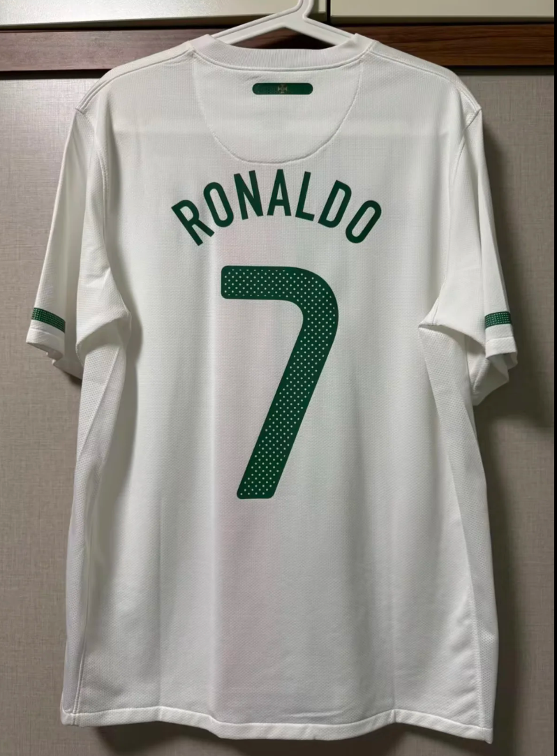 Portugal 2010 Away