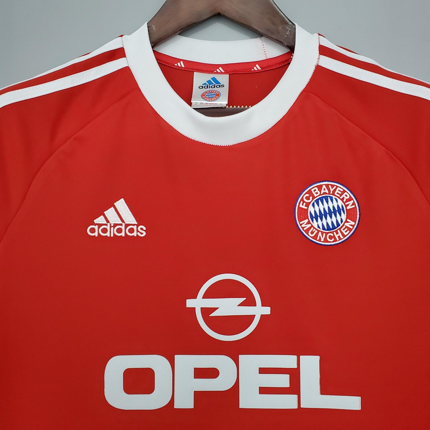 Bayern Munich 2000-01 Home