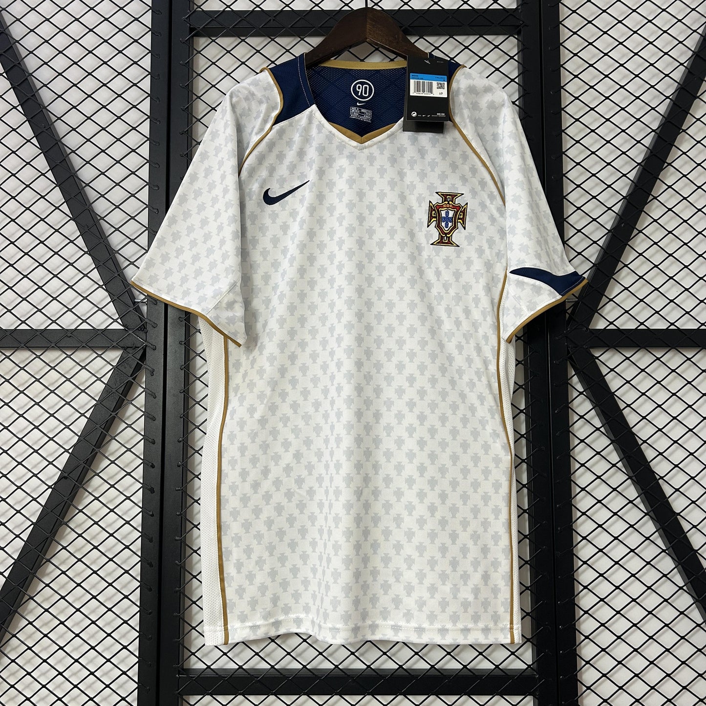 Portugal 2004 Away