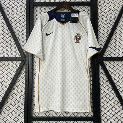 Portugal 2004 Away