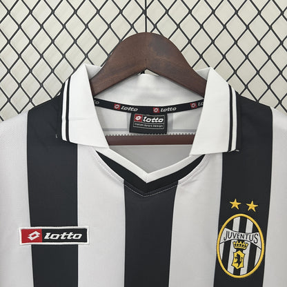 Juventus 2001-02 Home
