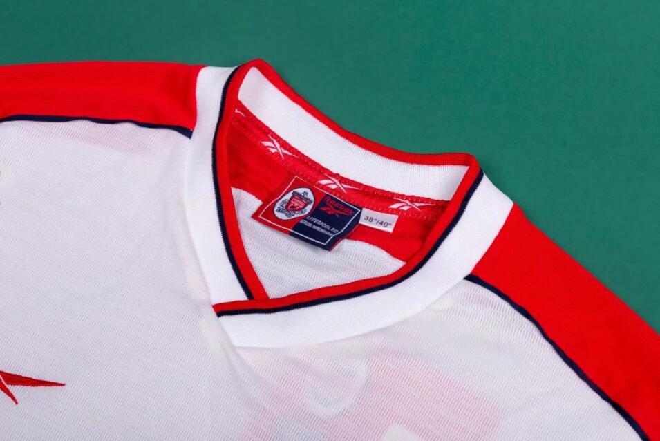 Liverpool 1998-99 Away
