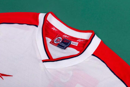 Liverpool 1998-99 Away
