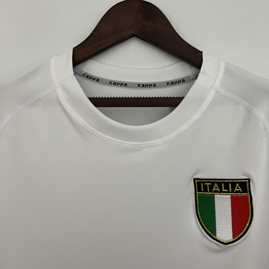Italy 2000 Away